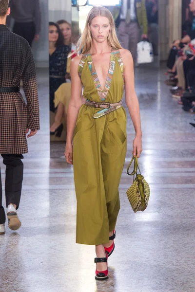 Look 62